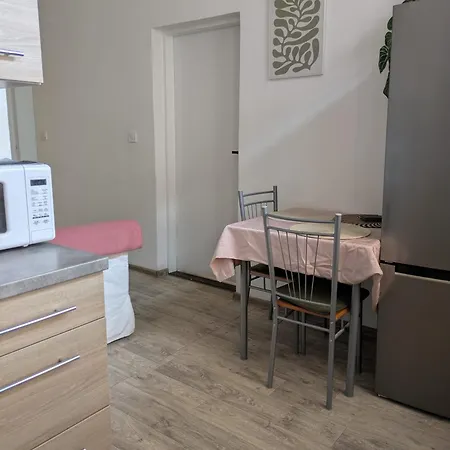 Cozy & Elegant 2-bedroom *